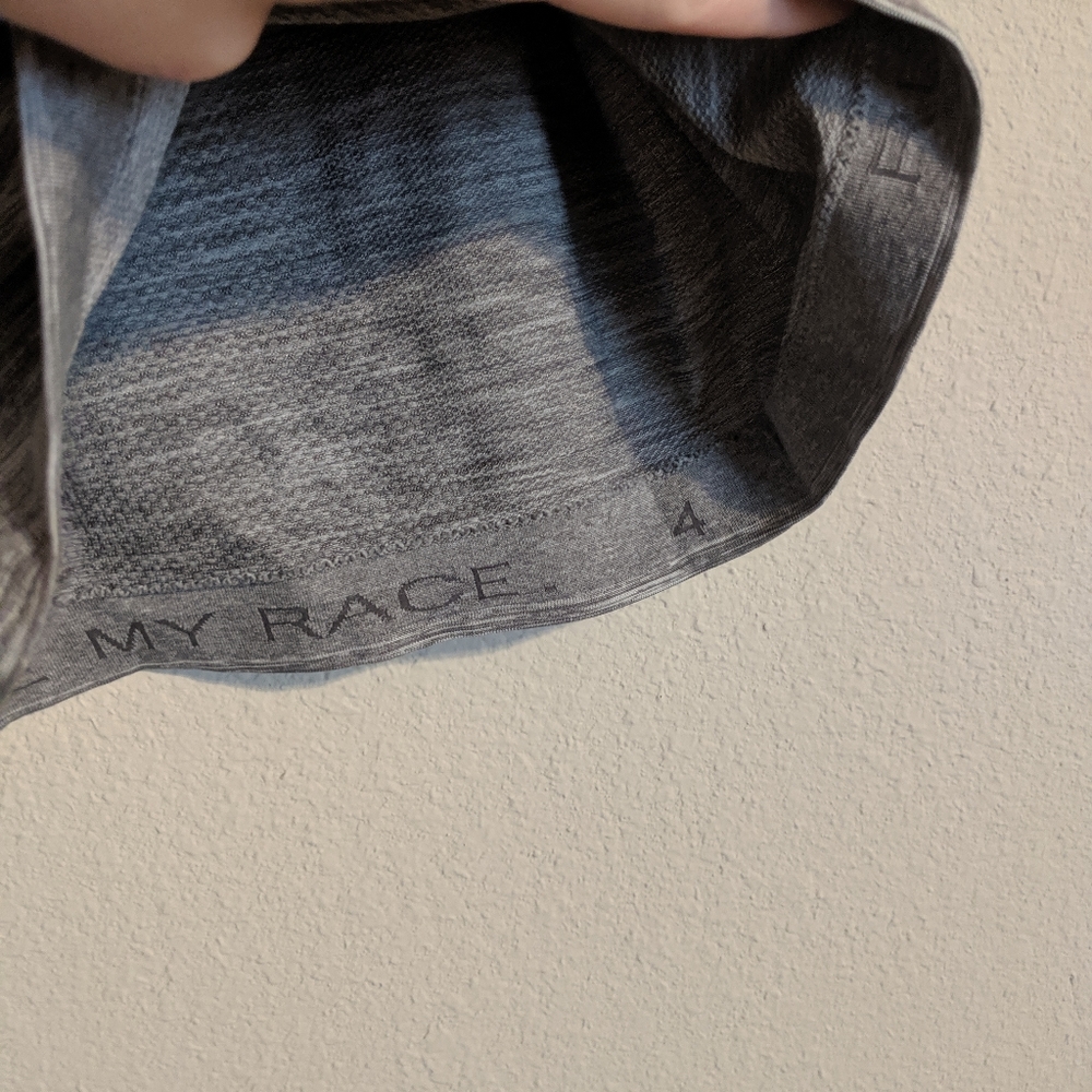SOLD Lululemon shirtsleeve top - Picture 4 of 4